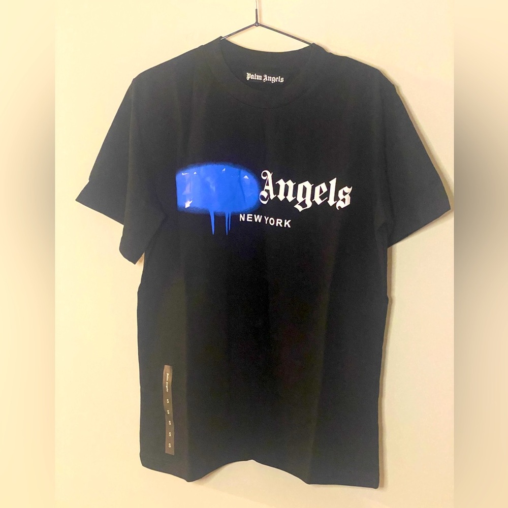 Men’s Palm Angels Sprayed New York T-Shirt in black/blue sz Small.